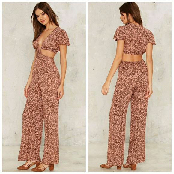 HONEY PUNCH NASTY GAL CUT OUT FLORAL JUMPSUIT - Picture 5 of 8